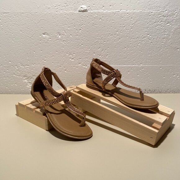 Rialto Women's Rhona Rose Gold Sandal Flats - Picture 1 of 10
